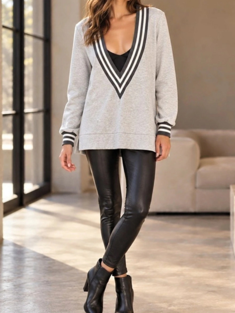 Barneys New York Deep V Varsity Stripe Gray Sweatshirt Size Small